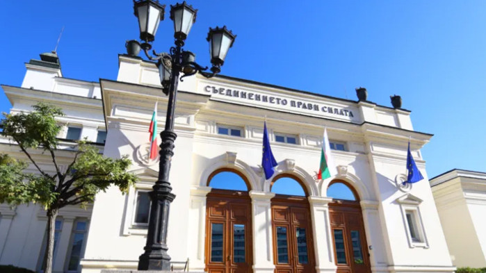 Ивелин Николов: Свикването на парламента в Страстната седмица прилича на провокация от Радев